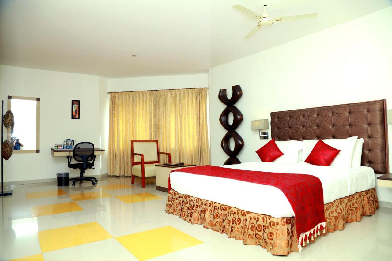 Srm Hotel Тутикорин Екстериор снимка