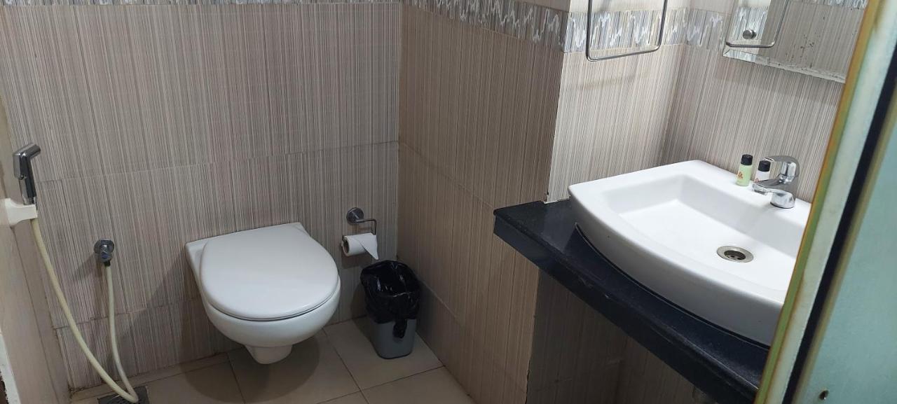 Srm Hotel Тутикорин Екстериор снимка