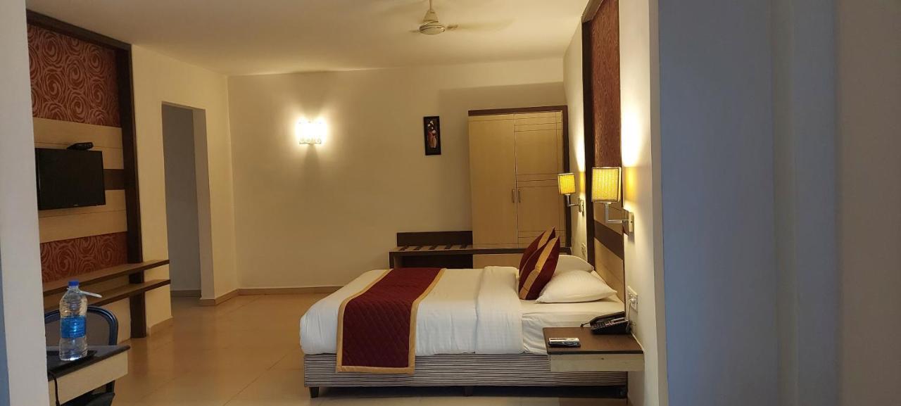 Srm Hotel Тутикорин Екстериор снимка