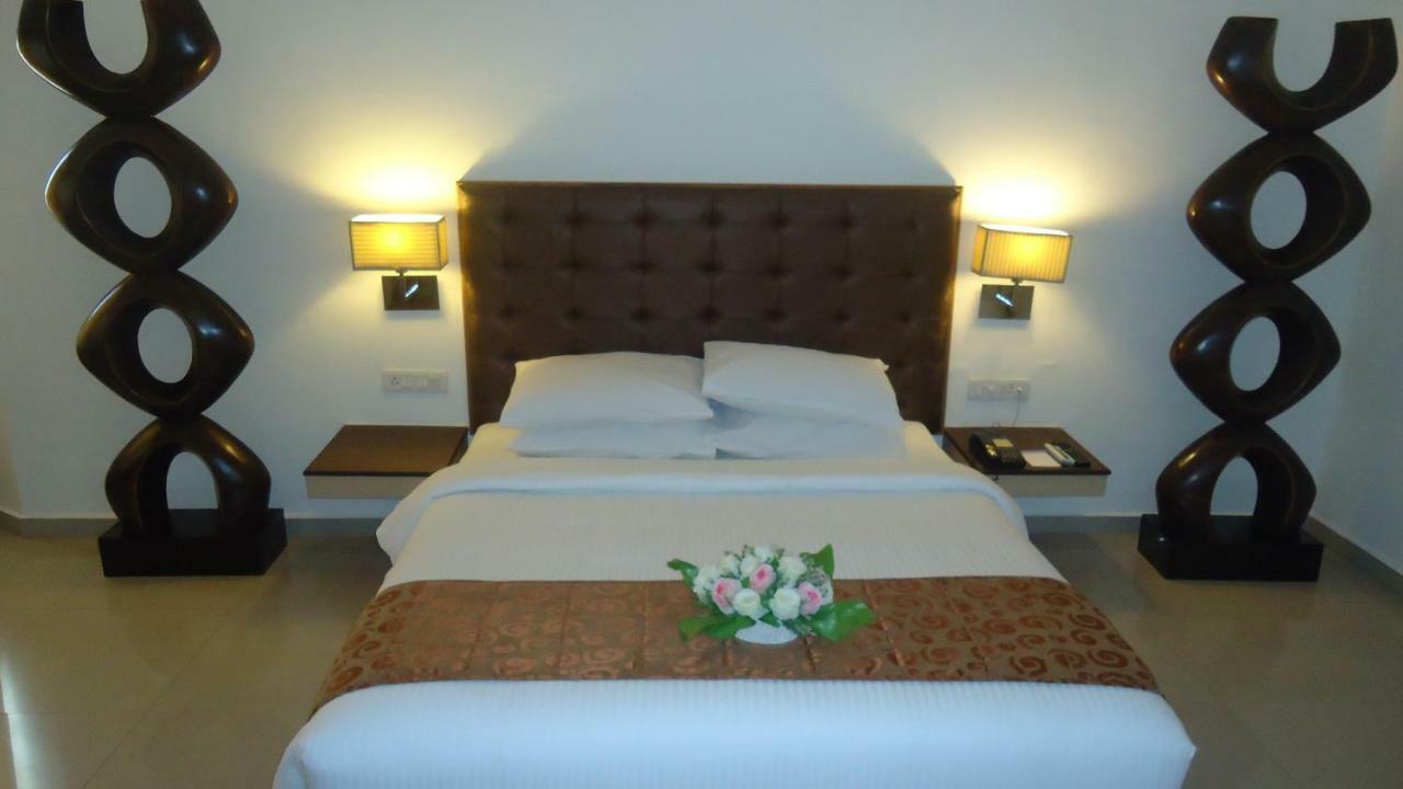 Srm Hotel Тутикорин Екстериор снимка